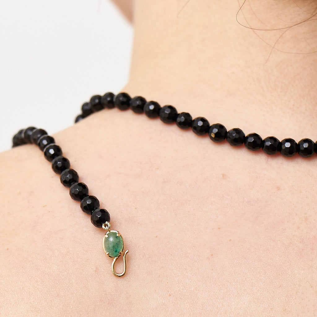 Colar Antique Esmeralda em Ouro 18k e Ônix